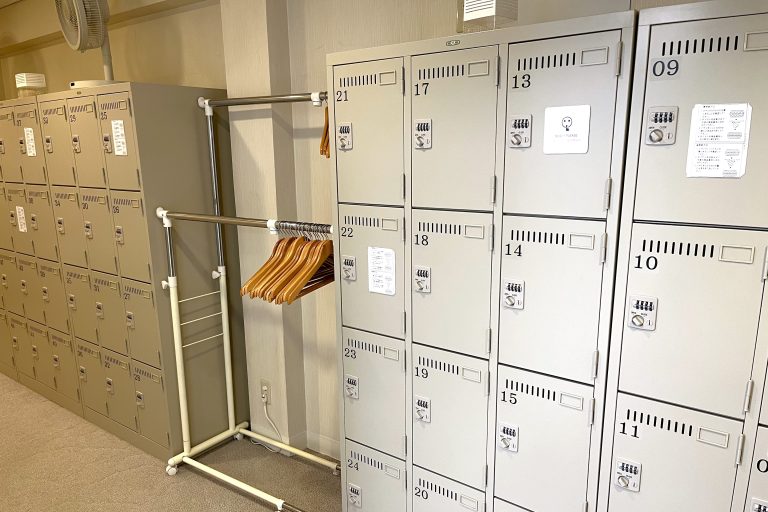 ロッカー1